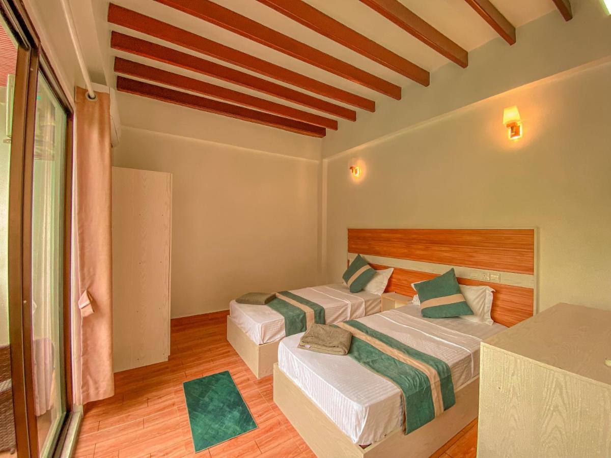 The Pearl Seaview Hotel Fulidhoo Exterior photo